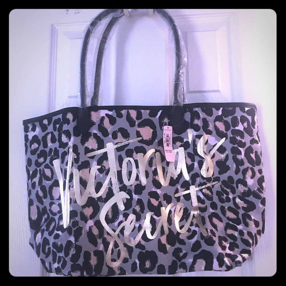 ✨NWT✨ LIMITED Victoria’s Secret Animal Print Tote